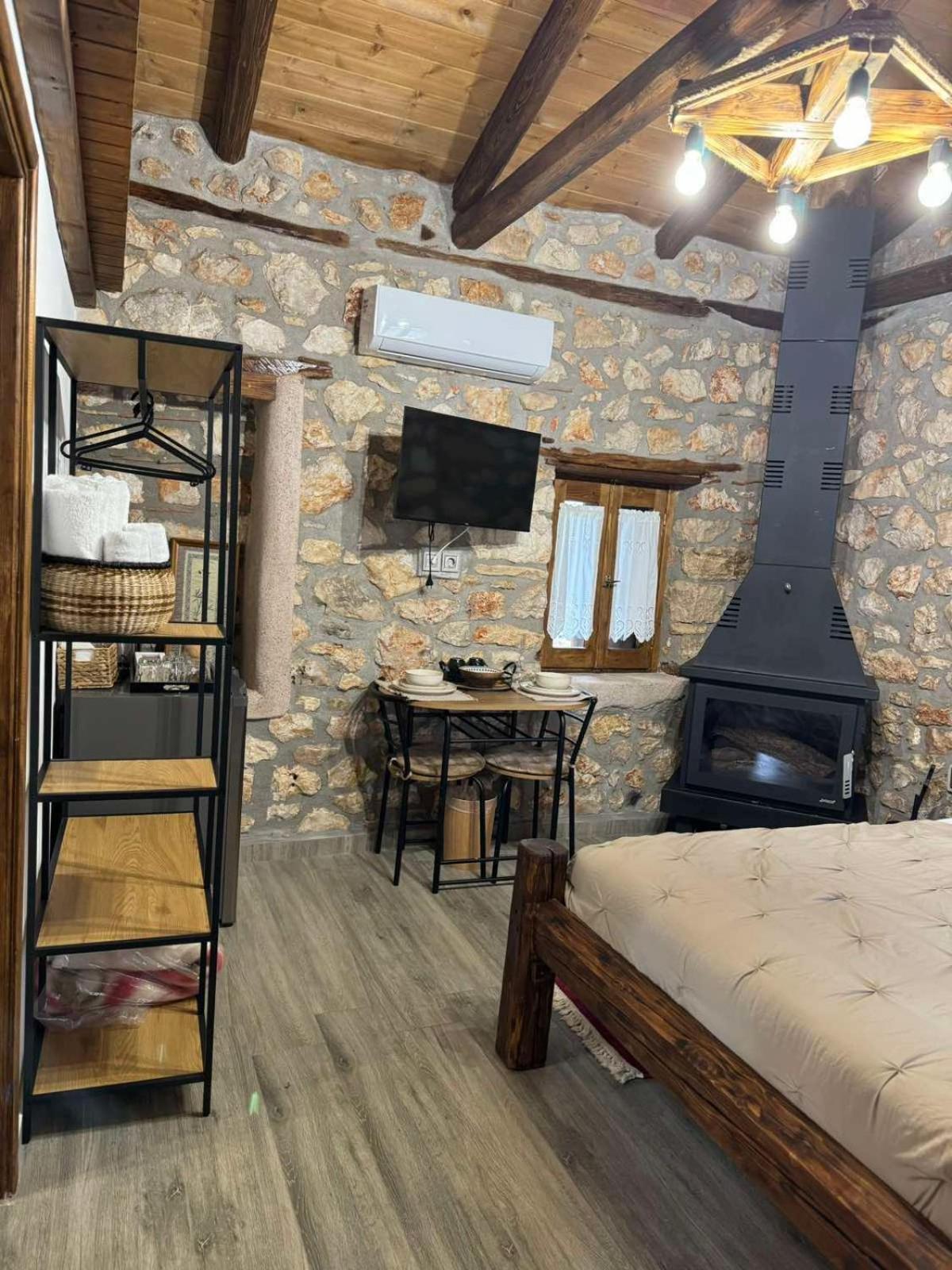 Traditional Stone Guesthouse Agios Ioannis  Екстер'єр фото